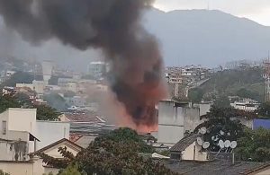 incendio-atinge-deposito-farmaceutico-na-penha-e-mobiliza-bombeiros-de-tres-quarteis