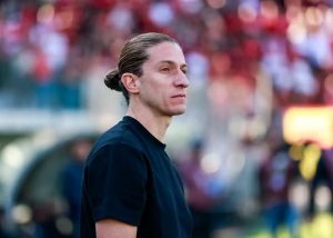 filipe-luis-recusa-fenerbahce-e-reafirma-compromisso-com-o-flamengo-na-temporada