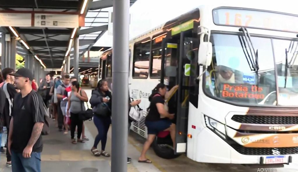 greve-dos-rodoviarios-das-empresas-vila-isabel-e-real-param-os-onibus-de-24-linhas