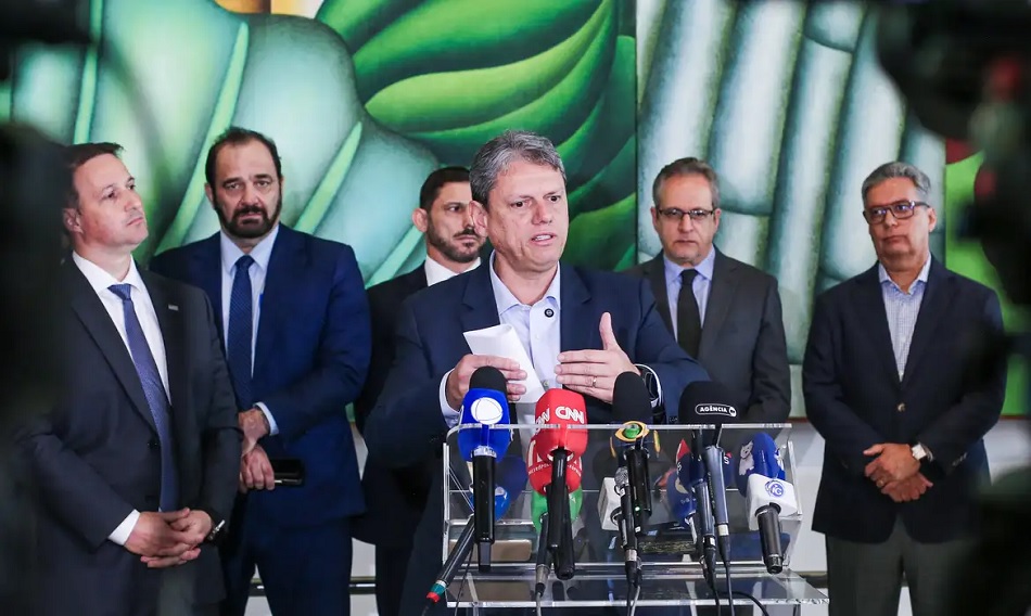 tarcisio-instala-gabinete-de-crise-para-investigar-metanol