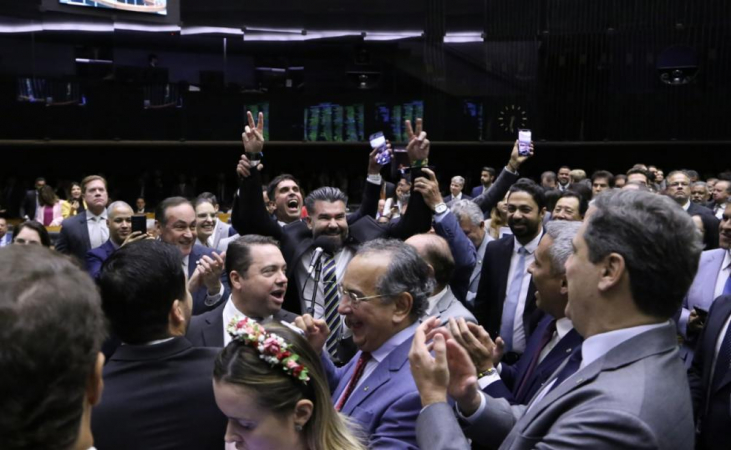 centrao-afirma-que-governo-precisara-moderar-o-tom-para-nao-sair-mais-prejudicado