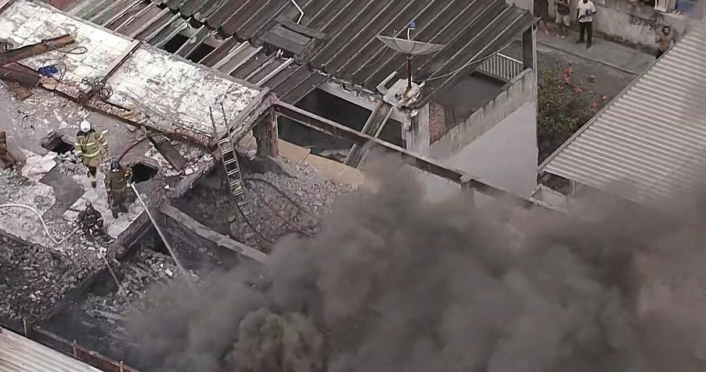 novo-incendio-em-loja-da-rede-amigao,-em-jacarepagua,-zona-sudoeste-do-rio