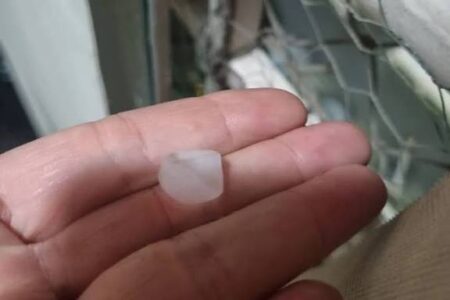 Do calorão ao gelo: chuva de granizo surpreende bairros do Rio e Região Metropolitana do-calorao-ao-gelo:-chuva-de-granizo-surpreende-bairros-do-rio-e-regiao-metropolitana