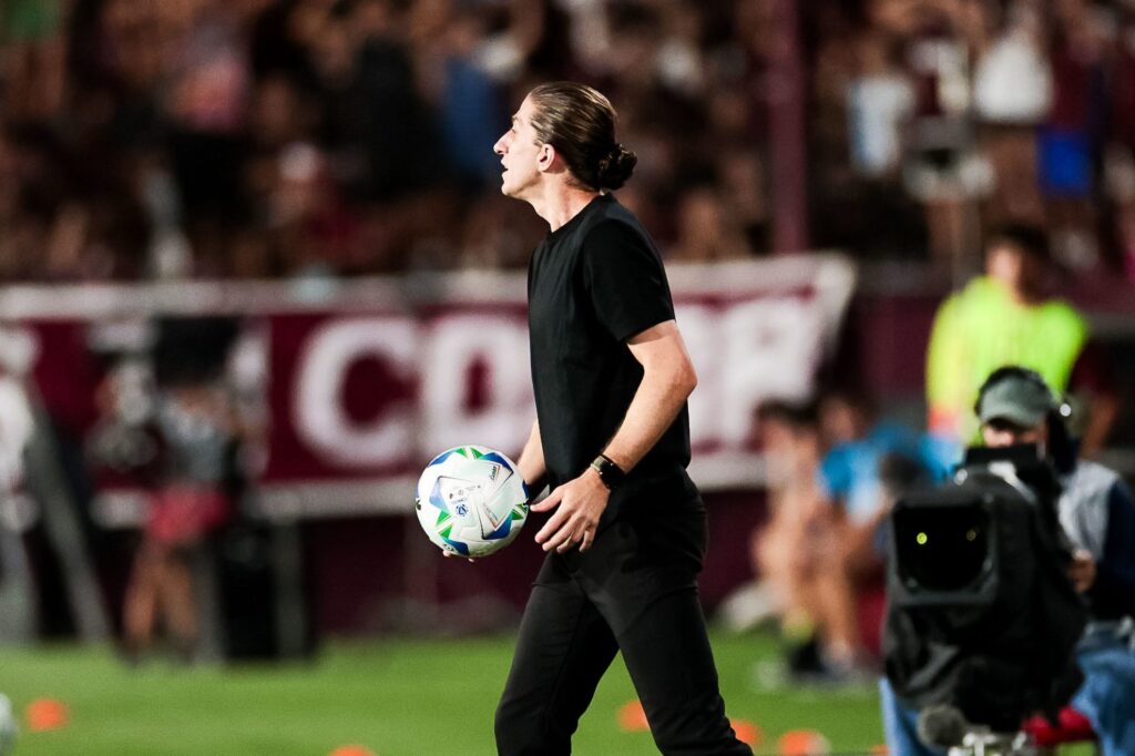 filipe-luis-deve-mudar-o-flamengo-quase-inteiro-contra-o-madureira-na-semifinal-do-carioca