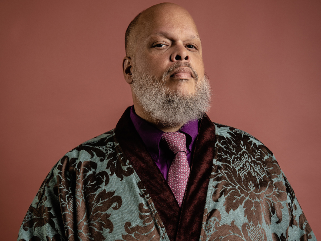 ed-motta-celebra-30-anos-de-carreira-com-show-no-circo-voador,-na-lapa