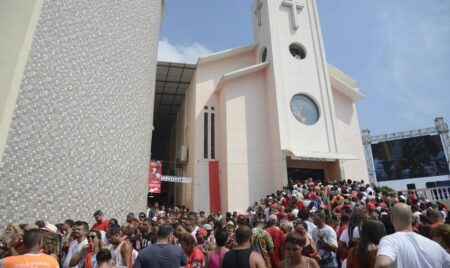 dom-orani-eleva-igreja-de-sao-jorge-em-quintino-a-categoria-de-santuario