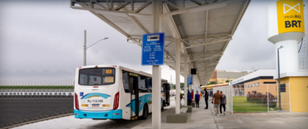 onibus-de-nova-iguacu-e-sao-joao-de-meriti-ja-param-no-terminal-brt-do-trevo-das-margaridas